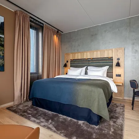 Quality Richard With Hotel *