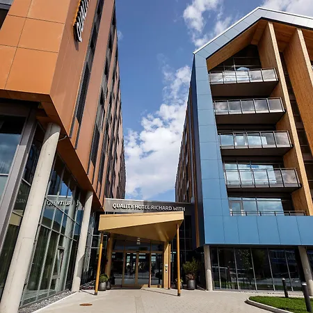 Quality Richard With Hotel *